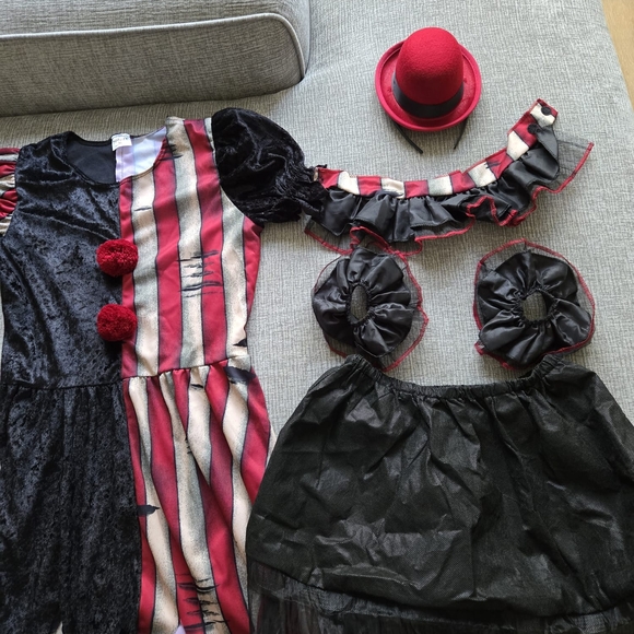 🤡Spirit Red and White Circus Performer Costume for Kids. Size:XL(12-14) - Picture 3 of 6